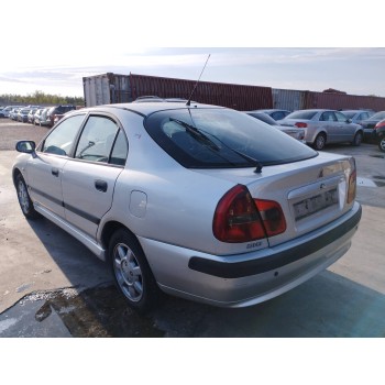 mitsubishi carisma berlina 5 (da0) del año 2000