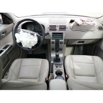 volvo s40 berlina del año 2004