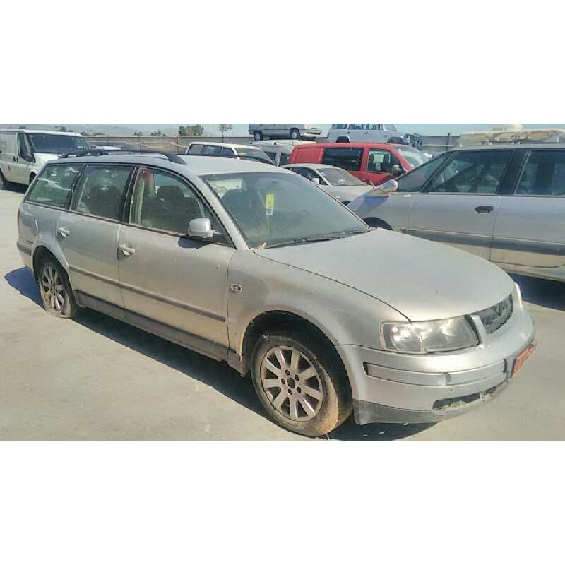 VOLKSWAGEN PASSAT VARIANT (3B5)