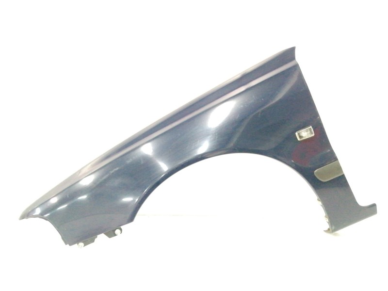 Recambio de aleta delantera izquierda para volvo v40 familiar 1.6 cat referencia OEM IAM   