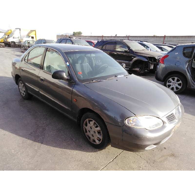 hyundai lantra berlina (rd) del año 1999