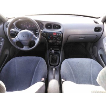 hyundai lantra berlina (rd) del año 1999