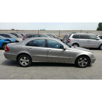 mercedes-benz clase e (w211) berlina del año 2006