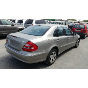 mercedes-benz clase e (w211) berlina del año 2006