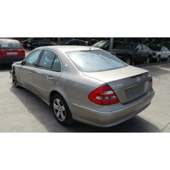mercedes-benz clase e (w211) berlina del año 2006