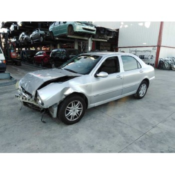 lancia lybra berlina del año 2000