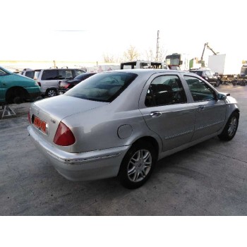 lancia lybra berlina del año 2000