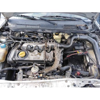 lancia lybra berlina del año 2000