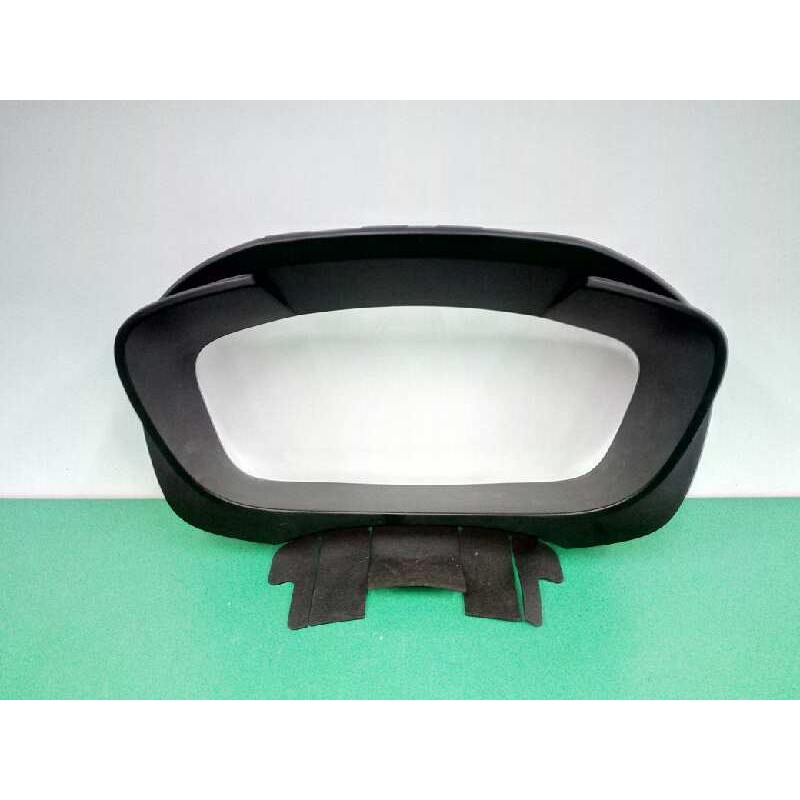 Recambio de tapas cuadro instrumentos para hyundai h350 kasten 2.5 crdi cat referencia OEM IAM 8471659100 84715591004X 