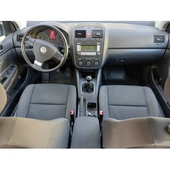 volkswagen golf v berlina (1k1) del año 2008