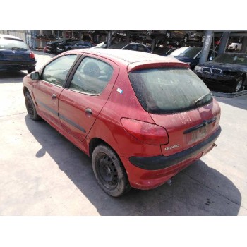 peugeot 206 berlina del año 2001