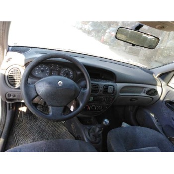 renault megane i fase 2 berlina (ba0) del año 2000