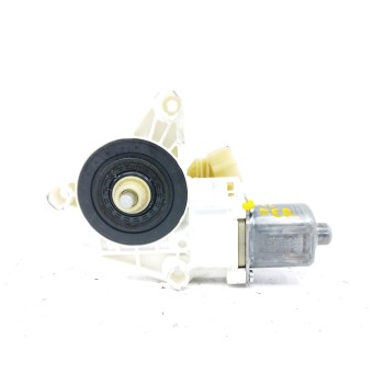 MOTOR ELEVALUNAS DELANTERO DERECHO A2048200242 0130822440 