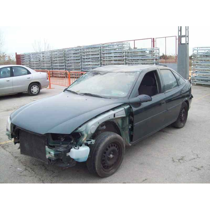 OPEL VECTRA B BERLINA