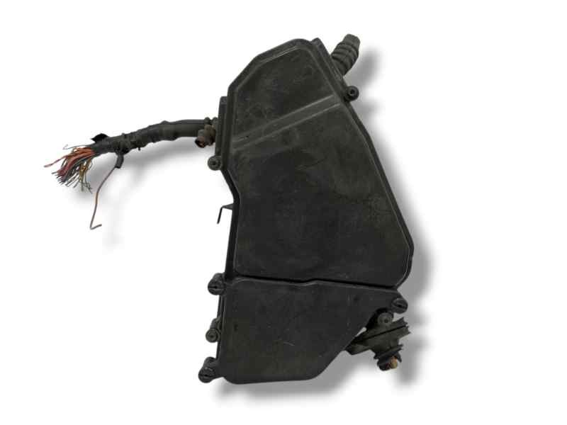 Recambio de caja reles / fusibles para volkswagen touareg (7la) 5.0 v10 tdi cat (ayh) referencia OEM IAM 7L0937576B Recambio de caja reles / fusibles para volkswagen touareg (7la) 5.0 v10 tdi cat (ayh) referencia OEM IAM 7L0937576B