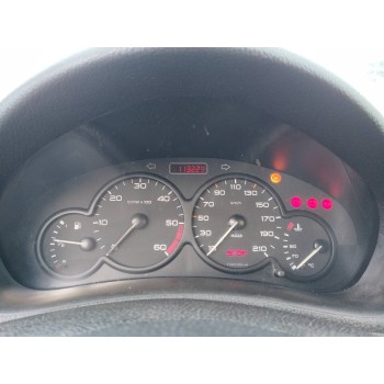 peugeot 206 berlina del año 2001