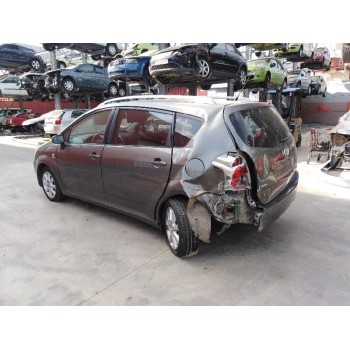 toyota corolla verso (r1) del año 2004