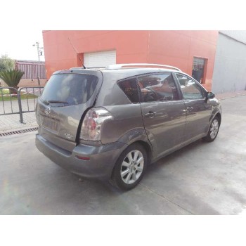 toyota corolla verso (r1) del año 2004