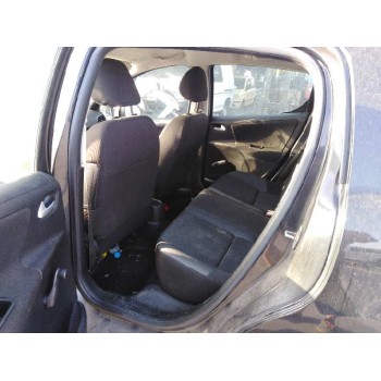 peugeot 207 del año 2010