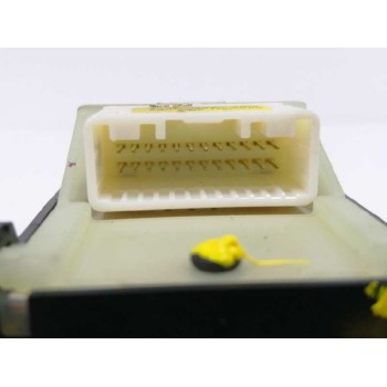 Recambio de mando elevalunas delantero izquierdo para toyota avensis berlina (t25) 2.2 d-4d cat referencia OEM IAM 8480205210  