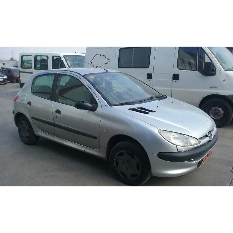 peugeot 206 berlina del año 2002