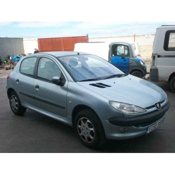 peugeot 206 berlina del año 2001