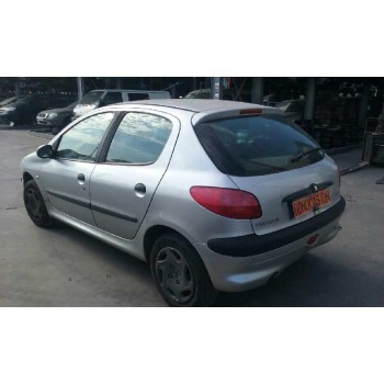 peugeot 206 berlina del año 2002