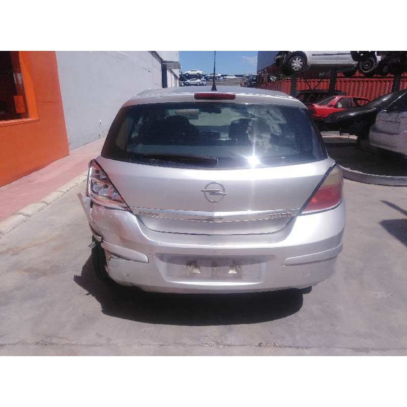 OPEL ASTRA H BERLINA 2004