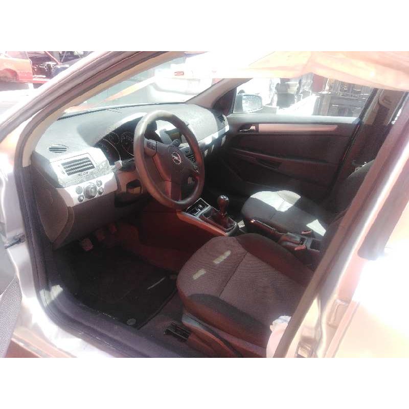 OPEL ASTRA H BERLINA 2004
