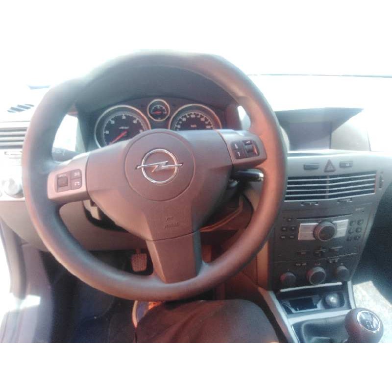 OPEL ASTRA H BERLINA 2004