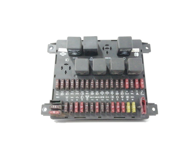 Recambio de caja reles / fusibles para nissan trade 100 3.0 turbodiesel referencia OEM IAM 24063G4900  