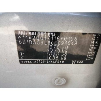 toyota avensis berlina (t25) del año 2008