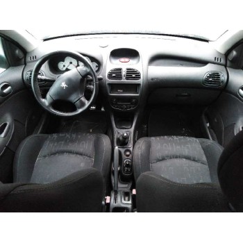 peugeot 206 berlina del año 2005