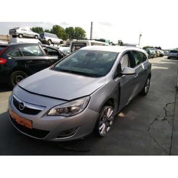 opel astra j sports tourer del año 2011