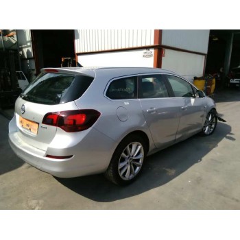 opel astra j sports tourer del año 2011