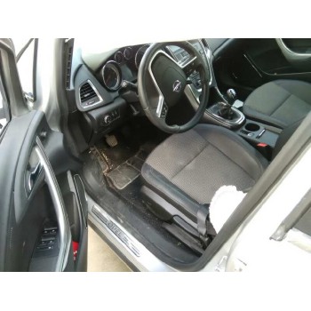 opel astra j sports tourer del año 2011