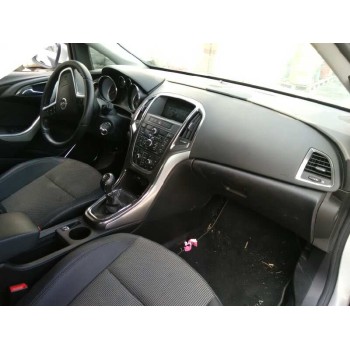 opel astra j sports tourer del año 2011