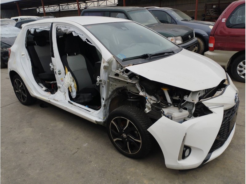 TOYOTA YARIS (_P13_)