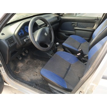 peugeot 106 ii (1a_, 1c_) del año 2001