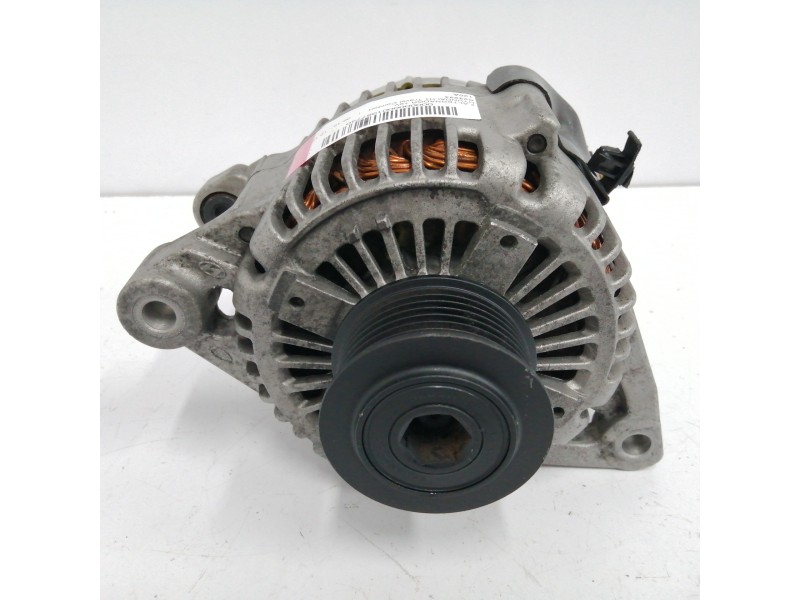 Recambio de alternador para hyundai h1 travel comfort referencia OEM IAM 120A  