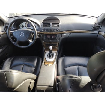 mercedes-benz clase e (w211) berlina del año 2002