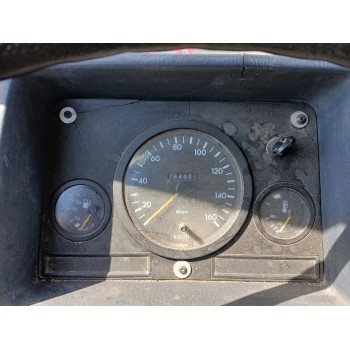 mercedes-benz mb 100 d caja cerrada / combi del año 1995