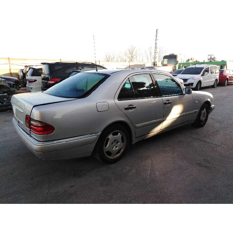 MERCEDES-BENZ CLASE E (W210) BERLINA DIESEL 1998