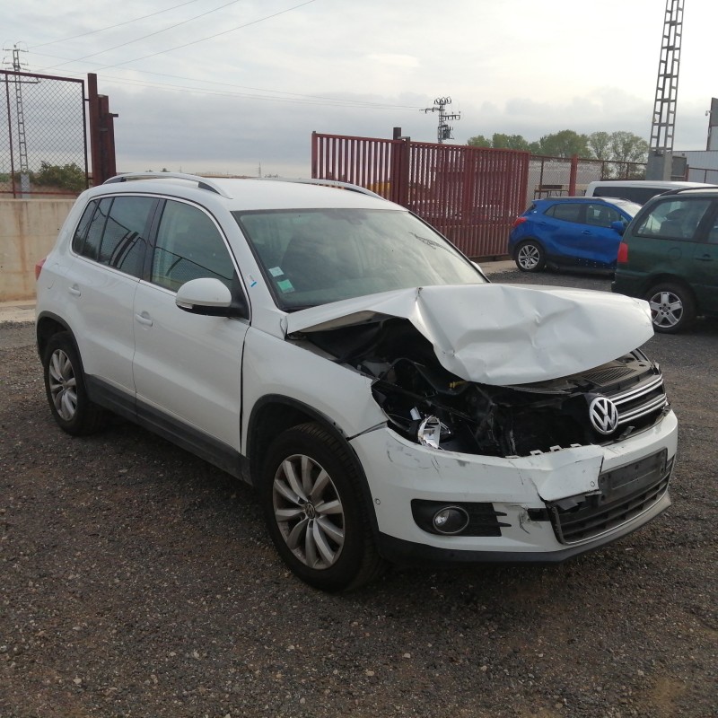 VOLKSWAGEN TIGUAN (5N2)