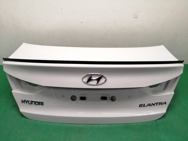 Recambio de tapa maletero para hyundai elantra (ad)(2016) 1.6 cat referencia OEM IAM 69200F2060  