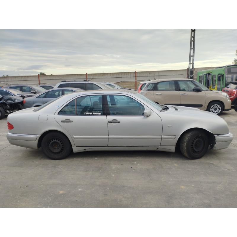 MERCEDES-BENZ CLASE E (W210) BERLINA 1999