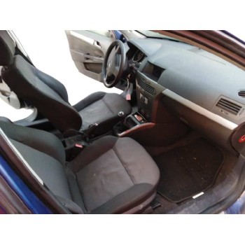 opel astra h berlina del año 2004