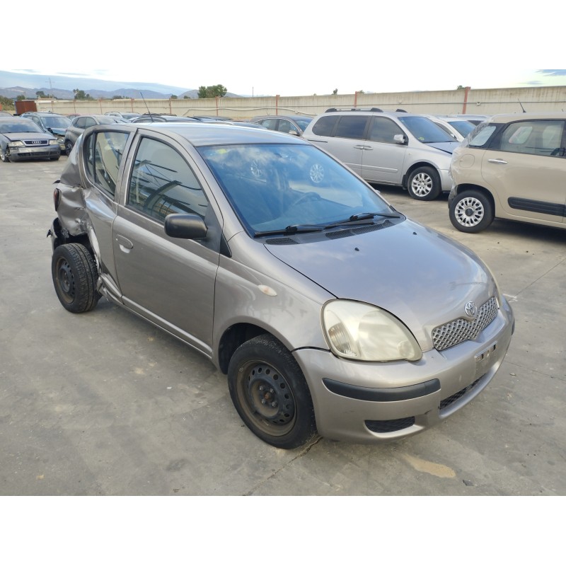 toyota yaris (_p1_) del año 2004