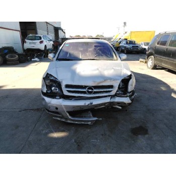 opel vectra c berlina del año 2003