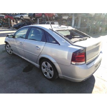 opel vectra c berlina del año 2003